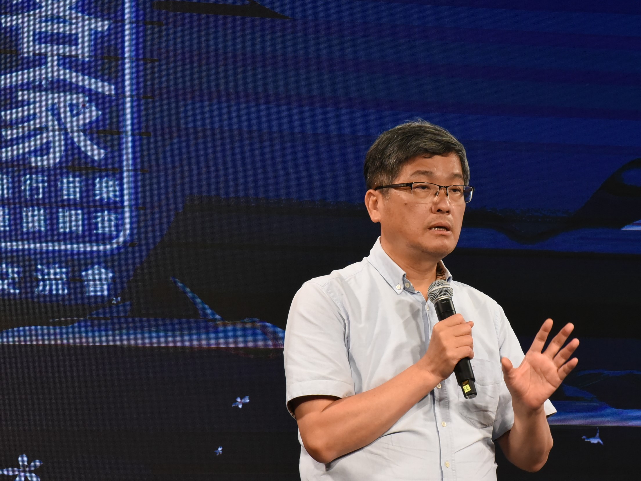 客委會主委楊長鎮致詞分享.JPG