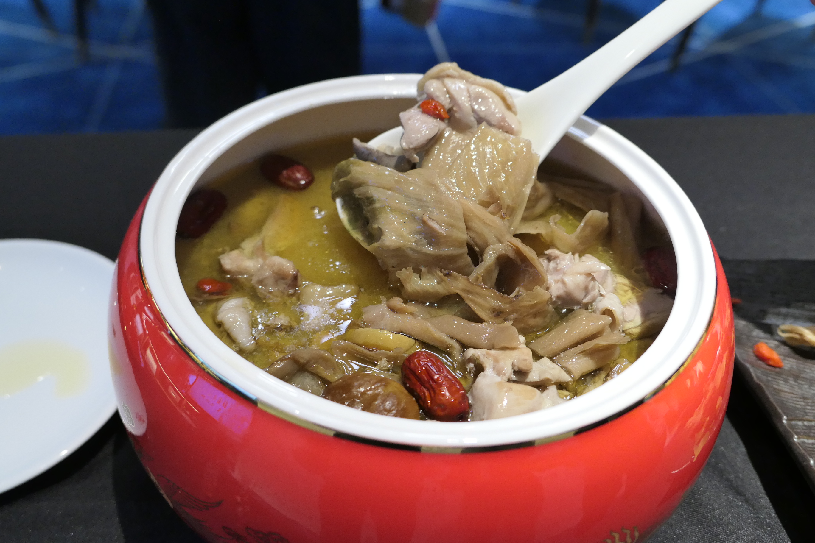 圖5 福菜板栗雞鍋.JPG