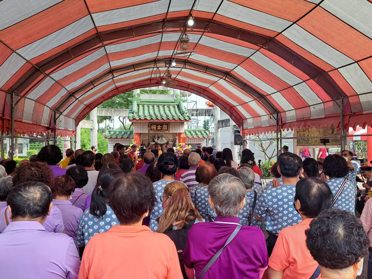 近200位長治在地社團及鄉親虔誠祭拜.jpg