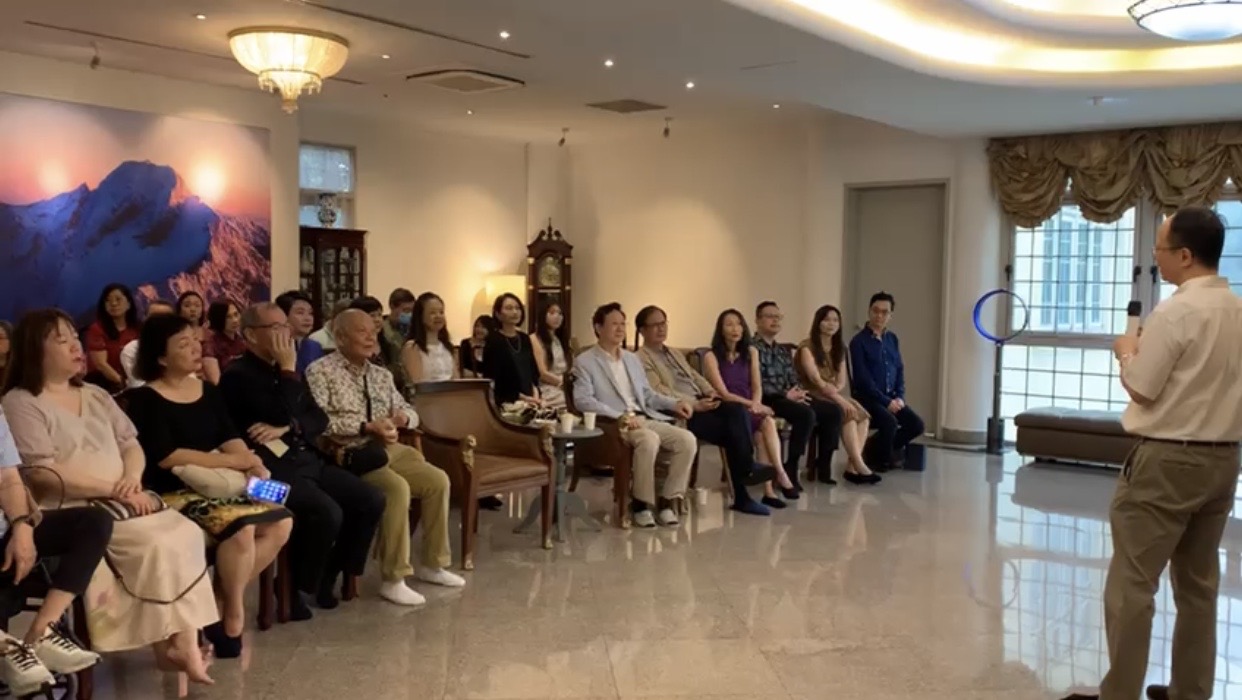 圖1－鋼琴演奏家陳瑞斌11月下旬在新加坡舉辦大型專場論壇，參與者包括台灣駐新加坡大使、新加坡藝術學院、樂團、合唱團等參與。.jpg
