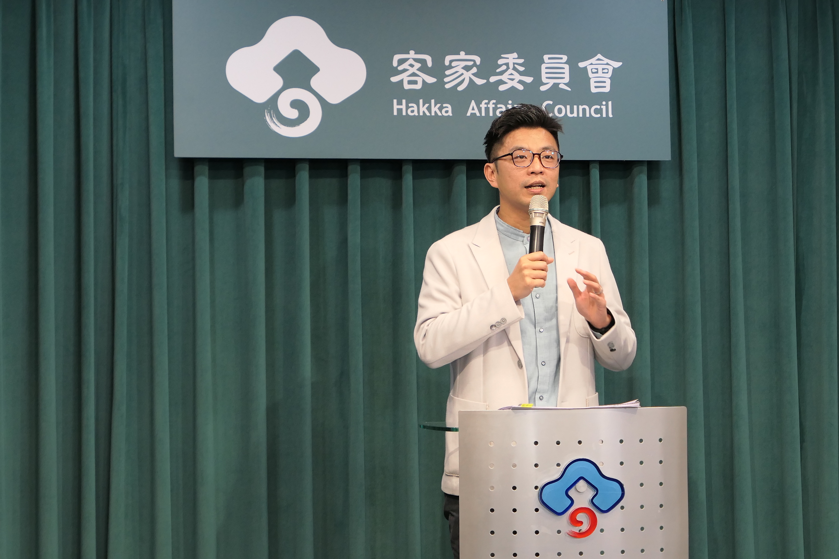 圖1客委會副主委周江杰致詞.JPG