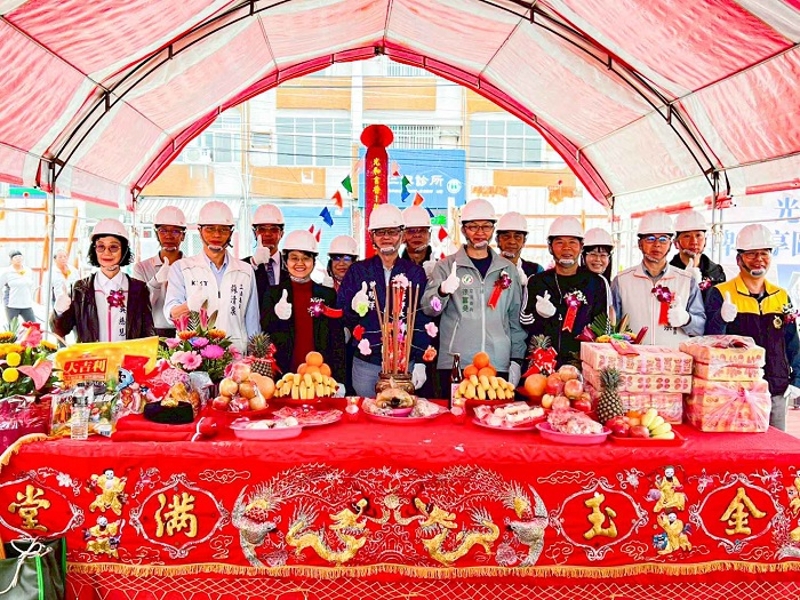 屏東縣新埤鄉圖書館改建動土典禮合照