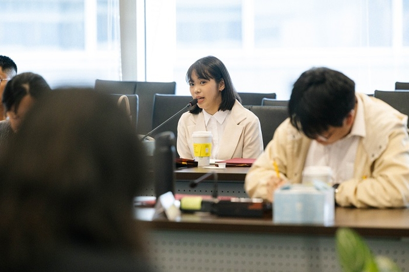 客青會會議中，年僅19歲的詹雁婷自我介紹