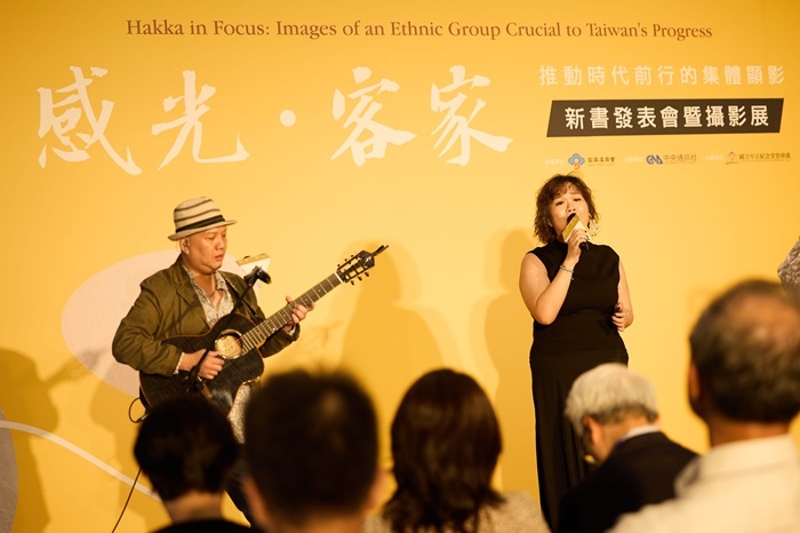 金曲歌后楊淑喻演唱