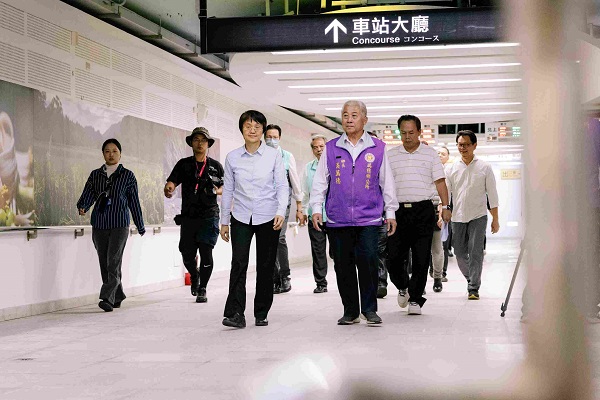 由瑞穗鄉長吳萬德引領古主委訪視瑞穗車站