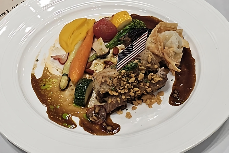 雞肉料理：漢方雞肉卷、人蔘仙草雞骨肉汁、醬煮牛肚菌、南瓜雞肉炸餃、栗子南瓜泥、季節時蔬－佳作