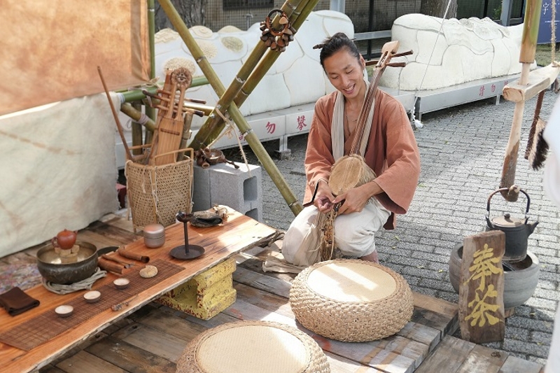 今年特別增設了「奉茶亭」讓喜歡分享的茶人可以做東奉茶