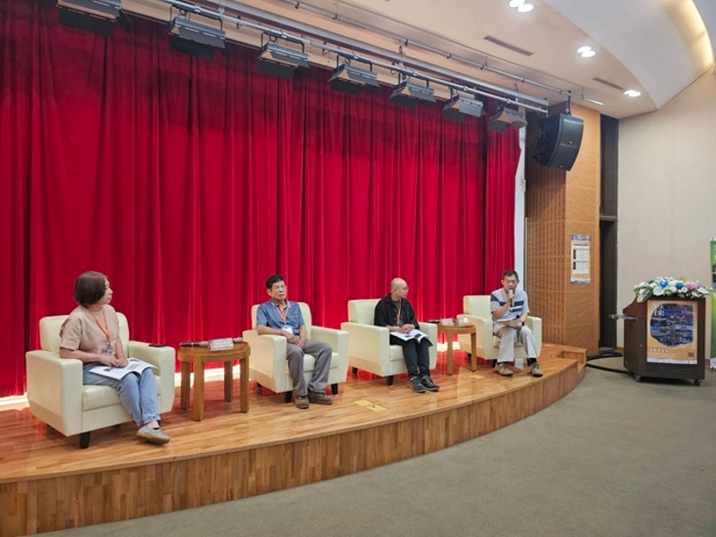 客庄村史作者齊聚六堆,傳承中南東區客庄文化記憶,與談人與作者與談(左起村史作者李育琴、葉錦城、李亞橋、許世融教授)