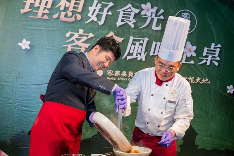副主委邱星崴創作哈客小炒義大利麵
